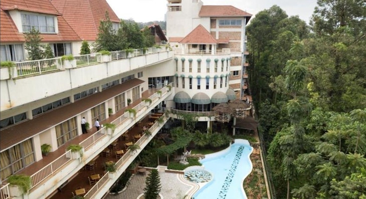 Gallery - Golf Course Hotel