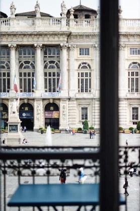 Gallery - Piazza Castello Suite