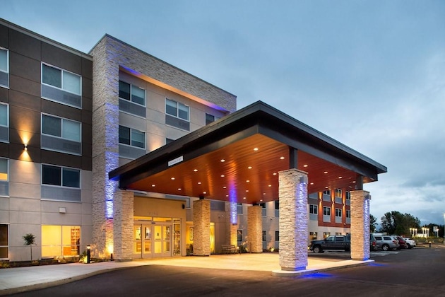 Gallery - Holiday Inn Express & Suites Terrace By Ihg