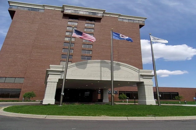 Gallery - Doubletree By Hilton Hotel Minneapolis North