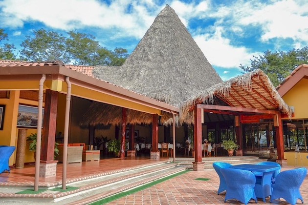 Gallery - Papagayo Golden Palms Beachfront Hotel