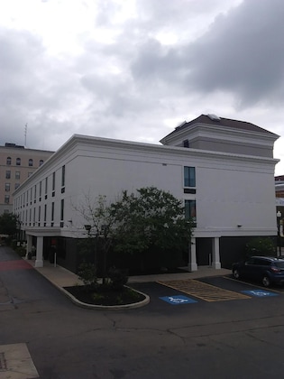 Gallery - La Quinta Inn & Suites By Wyndham Jamestown