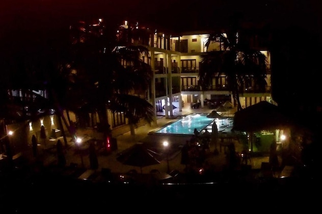 Gallery - Sapphire Seas Beachfront Hotel