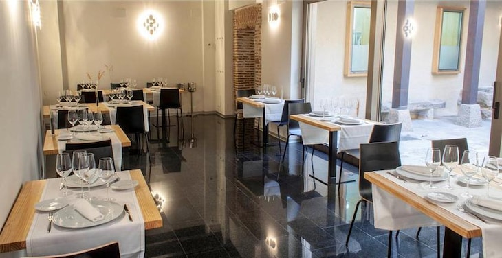 Gallery - El Encanto Hotel & Cafetería