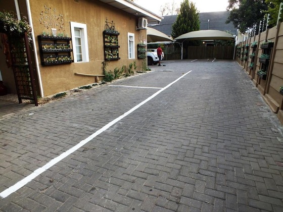 Gallery - Uzuri Guesthouse