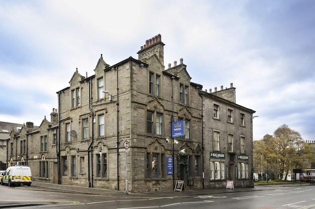 Gallery - The Royal Hotel And Bar