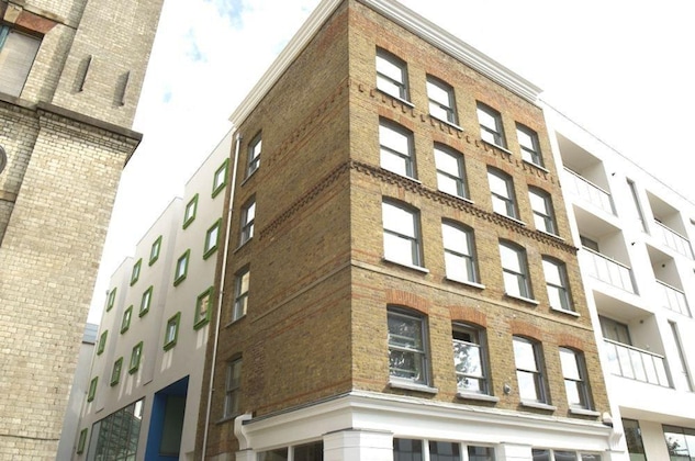 Gallery - Master Farringdon