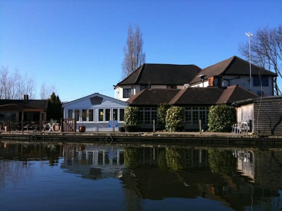 Gallery - Canal Cottages