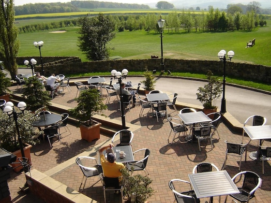 Gallery - Midgley Lodge & Golf Course