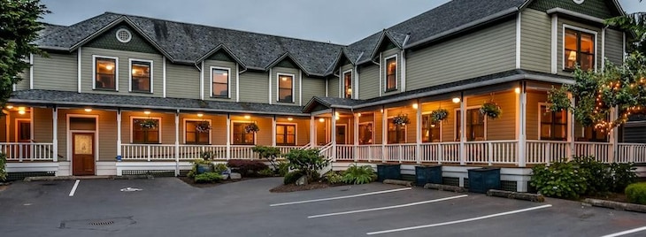 Gallery - The Wild Iris Inn