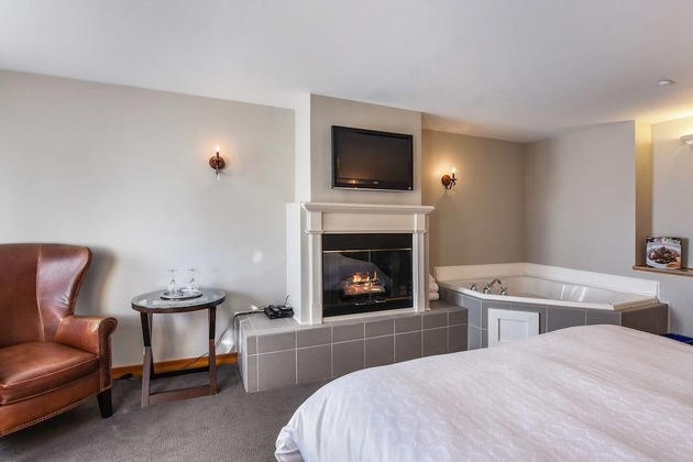 Gallery - The Wild Iris Inn
