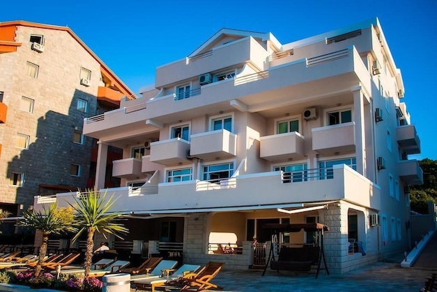 Gallery - Adeona apartments - On the beach