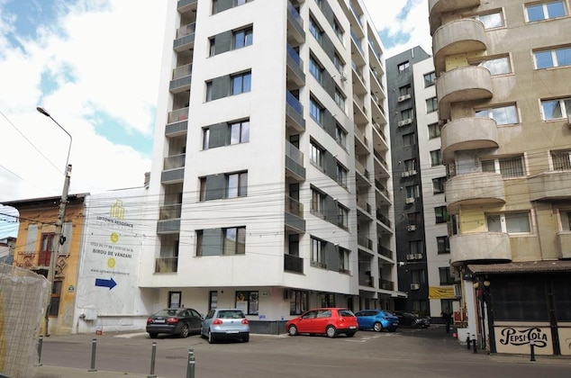 Gallery - Uptown Residence Apartments