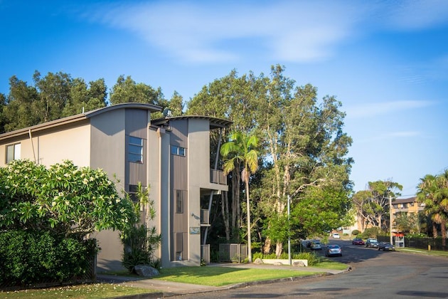 Gallery - The Waves Port Macquarie