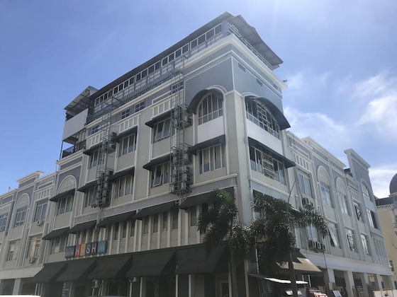 Gallery - Hash Inn Marina