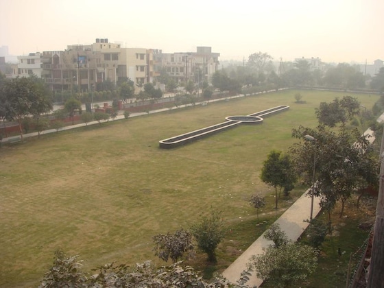 Gallery - Ahuja Residency Sector 44 Noida