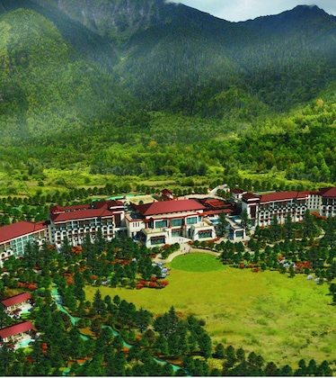 Gallery - Hilton Linzhi Resort