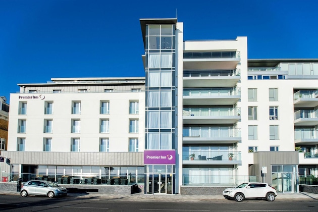 Gallery - Premier Inn Worthing Seafront