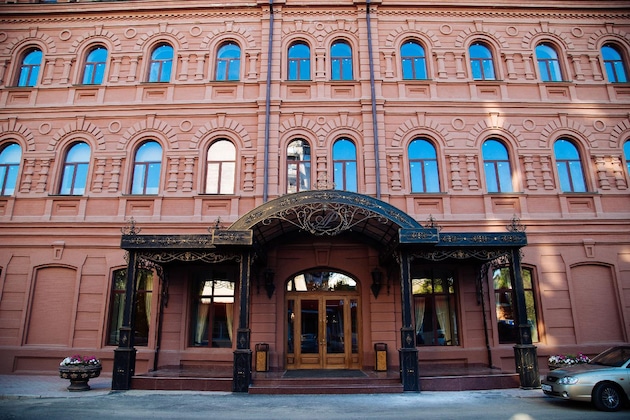 Gallery - Astrakhanskaya