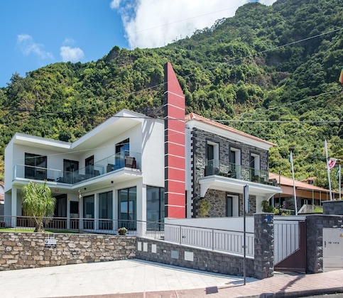 Gallery - Enxurros House