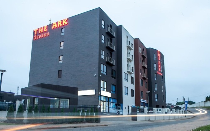 Gallery - Oak Plaza Suites