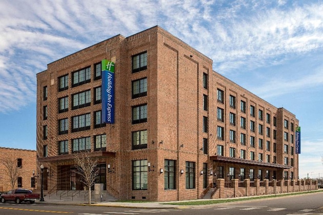 Gallery - Holiday Inn Express Pensacola Downtown By Ihg