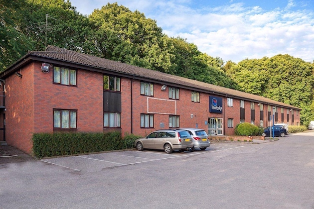 Gallery - Travelodge Medway M2