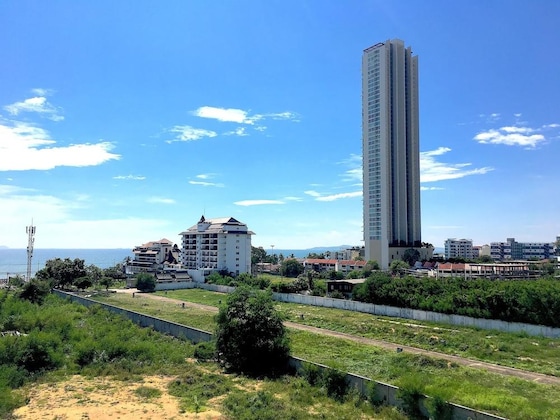 Gallery - Breezy Room Jomtien