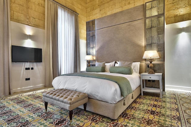 Gallery - 66 Saint Pauls & Spa