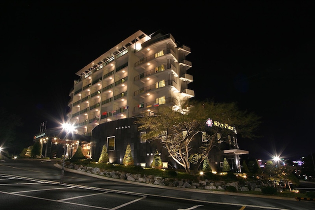 Gallery - Ritz Plaza Hotel