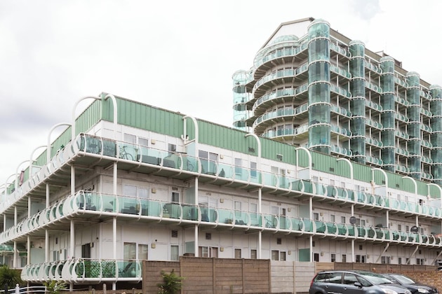 Gallery - Skyvillion Tower Points - Tower Point Lovely Apartment In Enfield London