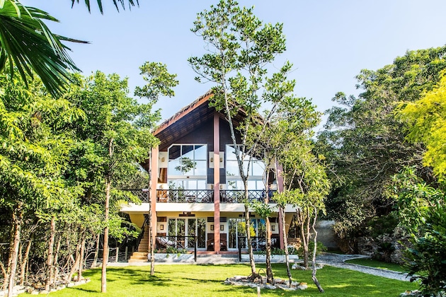 Gallery - Edgewater Dive & Spa Resort
