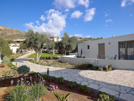 Gallery - Coriva Beach Hotel & Bungalows