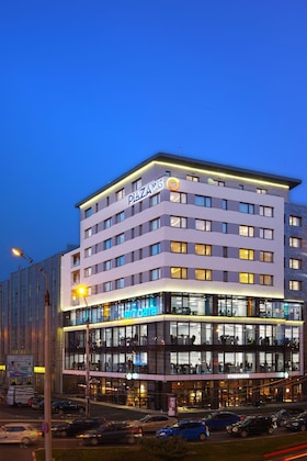 Gallery - Plaza 35