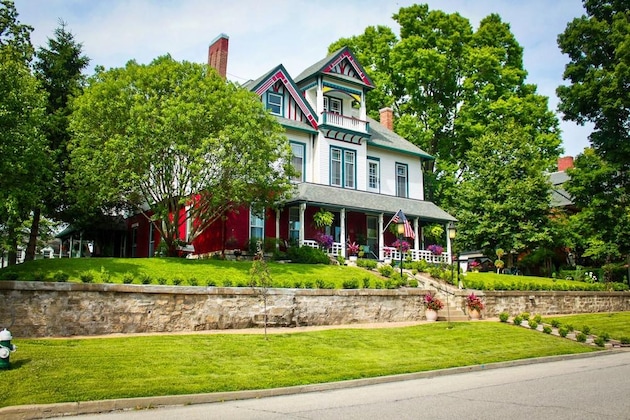 Gallery - Evans Holly Grove Inn Bed And Breakfast