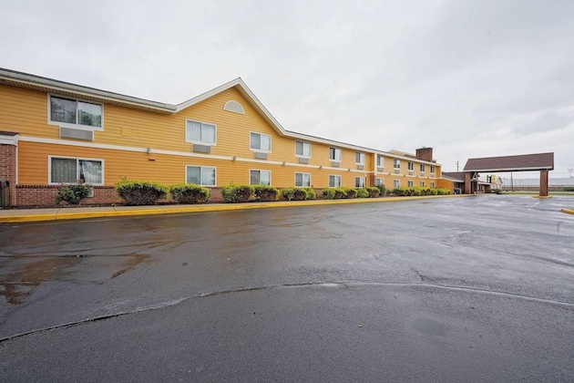 Gallery - Baymont Inn & Suites Harrington