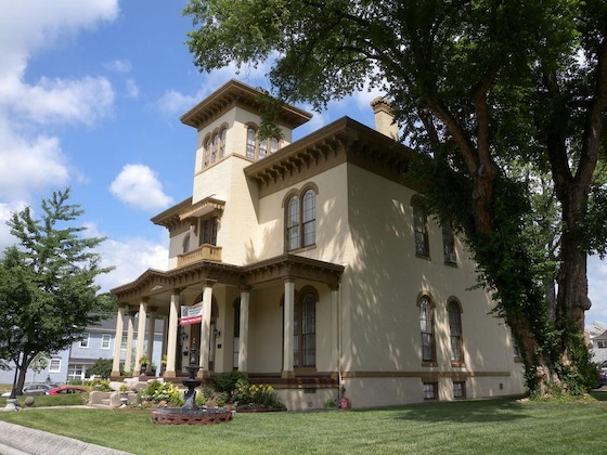 Gallery - The Pepin Mansion Historic B&B