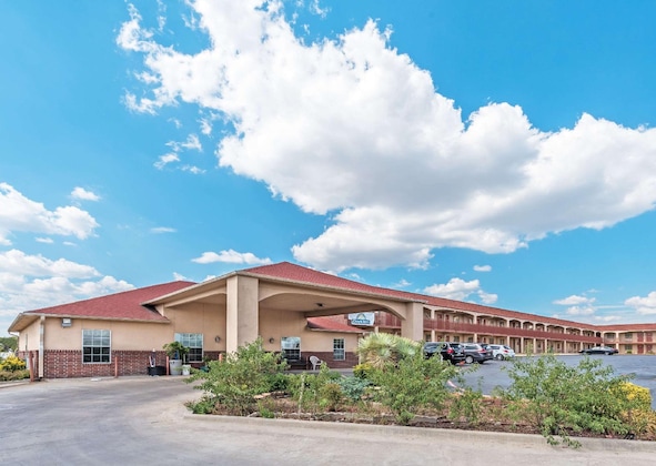 Gallery - Days Inn By Wyndham Gainesville