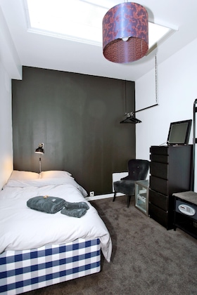 Gallery - Eight Rooms