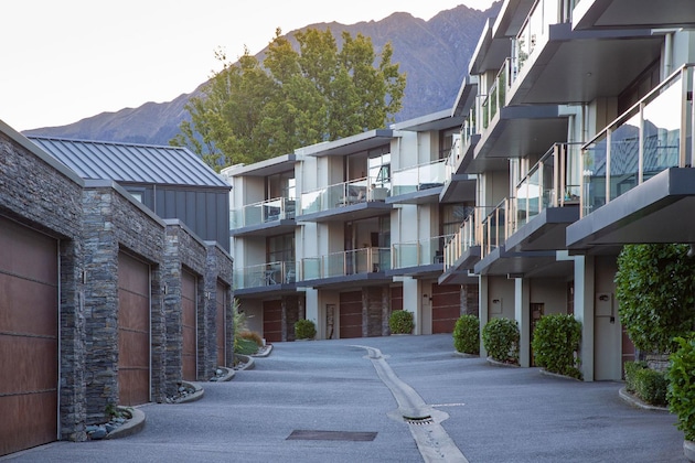 Gallery - Panorama Terrace Apartments, Element Escapes