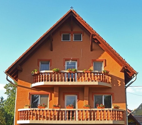 Gallery - Venesis House