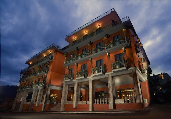 Gallery - Brim Hotel