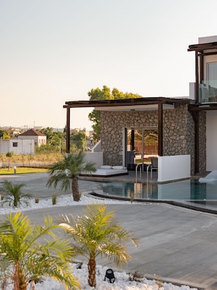Gallery - Nama Retreat