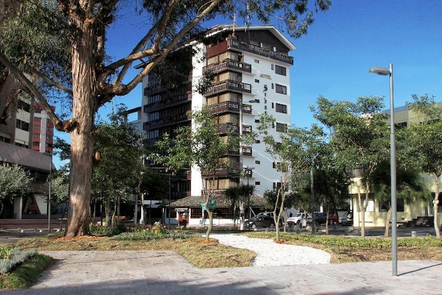 Gallery - Selina Quito