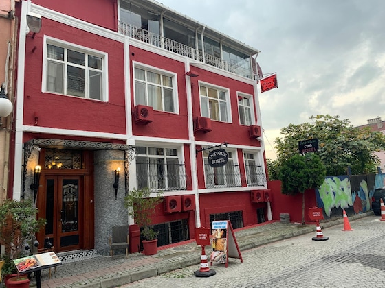 Gallery - Antique Hostel