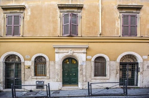 Gallery - Trevi Contemporary Suite