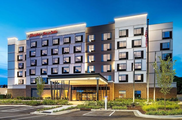 Gallery - Hampton Inn & Suites Raleigh Midtown