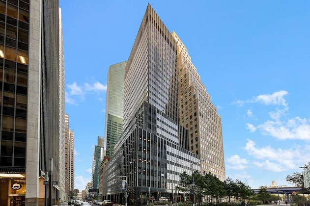 Gallery - Placemakr Wall Street