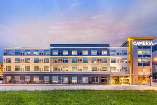 Gallery - Cambria Hotel Milwaukee Downtown