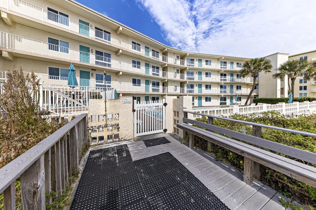 Gallery - Aqua Villa 302
